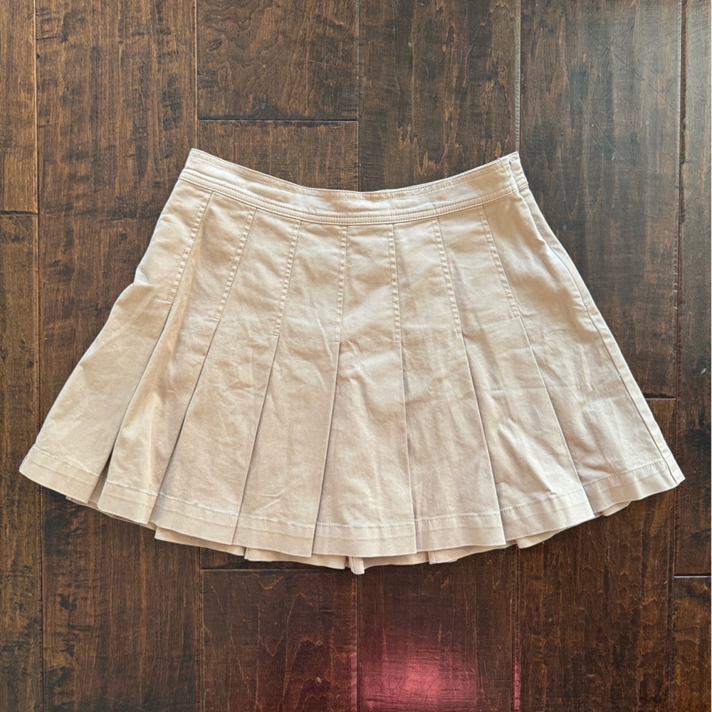 NWT J. Crew Women’s Size 8 Pleated Mini Skirt in Chino ($168 Retail) - Picture 2 of 5